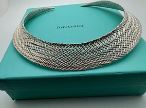 Collana girocollo Tiffany &Co. foglia intrecciata argento sterling 925 - Foto 1 di 18