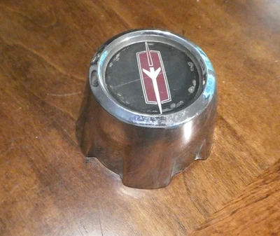 1972-88 Oldsmobile Cutlass 442 tampa central de roda de rally fabricante de equipamento original GM 416393 - Imagem 1 de 4