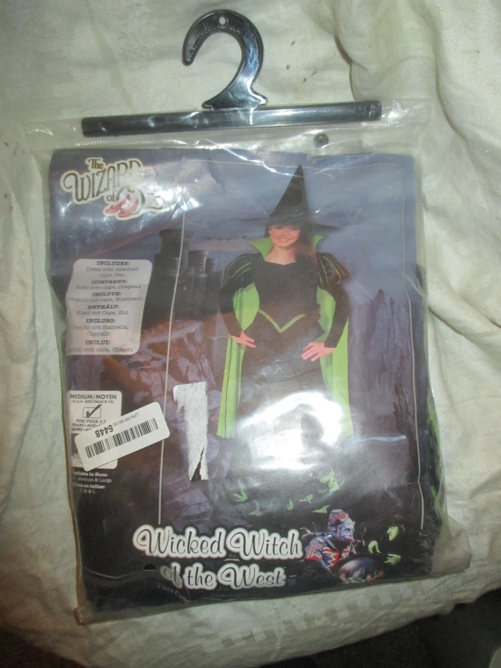 Rubíes 2 piezas. Disfraz Mago de Oz Bruja Malvada del Oeste Niño Med 8-10 - NUEVO Foto 1 de 1