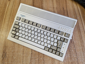 PAL Amiga 600 with 2MB Ram and 172Mb Hard Disk  Workbench 3.2.2 installed