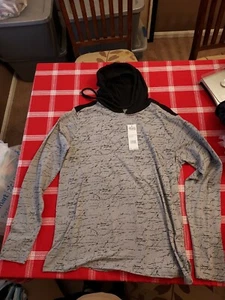 Modern Culture Men's Black/Grey Light Pullover Hoodie Size Medium NWT - Picture 1 of 6