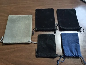 Lot Of 5 velour Drawstring Bags - 5.5" x 4.5" to 4" x 3" - Picture 1 of 6