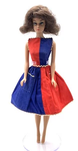 Impresionante Barbie Reina de Moda Vintage-Con Una Peluca Usando Vestido Elegante Gratis - Imagen 1 de 12