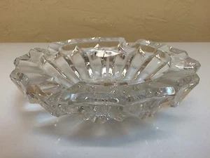 Cenicero de cristal transparente vintage estallido solar con base grabada 6 1/2" de ancho - Imagen 1 de 3