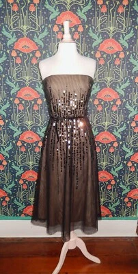 Vestido de fiesta vintage Y2K Bcbg Max Azria sin tirantes lentejuelas malla acampanado Foto 1 de 4