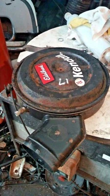 Chevrolet Silverado V10 1991, gasolina 5,7 L, carcasa y tapa del filtro de aire (H7) Foto 1 de 4