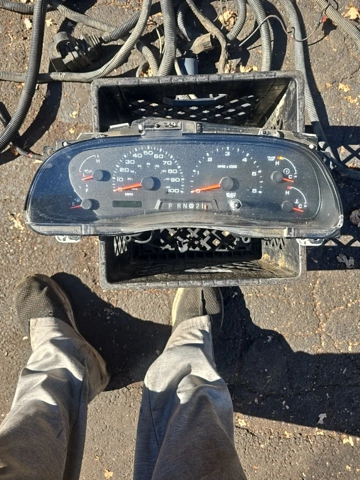 Cuadro de instrumentos Ford F250 Super Duty V10 2004 Foto 1 de 4