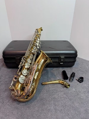 Saxofón alto Yamaha YAS-200ADII Advantage de segunda mano con estuche original Foto 1 de 4