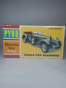 Sealed 1966 Vintage PYRO Mercedes-Benz SS Tourer 1:32 Plastic Model Kit - Picture 1 of 9