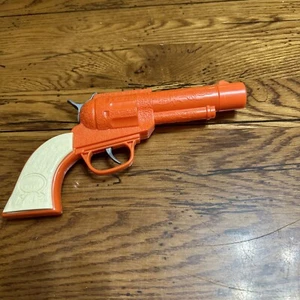 Legends Of The Wild West Cap Toy Gun Revolver Orange Plastic 2009 - Picture 1 of 4