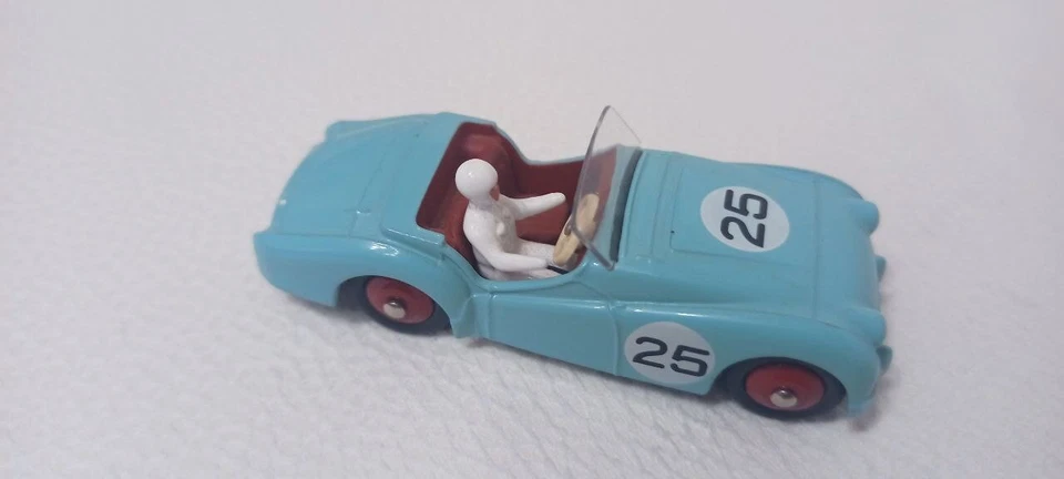 Dinky Toys Triumph TR2 celeste - Immagine 1 di 1