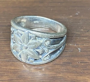 Anillo vintage de plata de ley 925 flor/banda floral talla 6,5 - Imagen 1 de 10