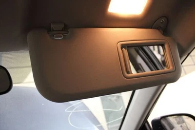 Parasol derecho pasajero 7431002P20B0 compatible con Corolla Sedán 17-19 2936259 Foto 1 de 4