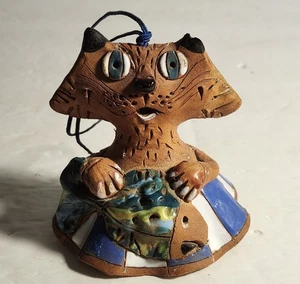 Terracota con falda a rayas una campana de pez o estatuilla - Imagen 1 de 7