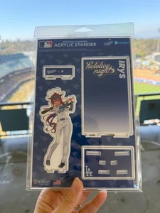 Figura Standee Acrílico En Mano Sin Abrir 2025 LA Dodgers Hololive Irys - Imagen 1 de 2