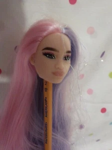 NEU Schöne Barbie Puppe nur Kopf, lila, rosa Streifen, Mattel, Teile & OOAK - Bild 1 von 4