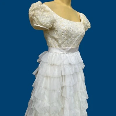 Vestido feminino Nadine anos 60-70 creme formal margaridas babado em camadas formatura/casamento tamanho 3 - Imagem 1 de 4
