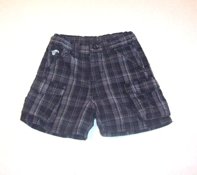Pantalones cortos de algodón a cuadros blancos y negros Wrangler para bebé niño 12 meses Foto 1 de 2
