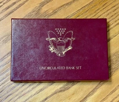 1990-D UNCIRCULATED BANK SET with Box - Image 1 of 3