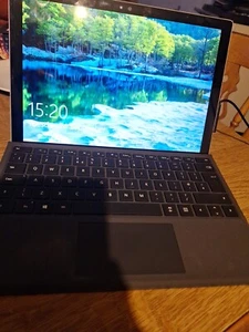 Microsoft Surface Pro 4 Core i5-6300U 4GB RAM 12.3" Windows 10 Pro - Picture 1 of 9