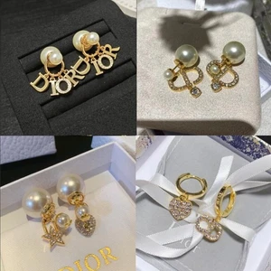 Cdpearl-Shaped Sow Nose Ladies Diamond-Encrusted Heart-Shaped Butterfly Earrings - Picture 1 of 57