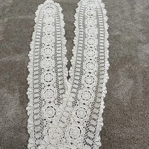 10.75”x108" Beige Cream Crochet Lace Table Runner Dresser Scarf Home Decor - Picture 1 of 3