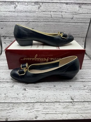 Salvatore Ferragamo Zapatos Mujer Talla 7 B Negro B Becerro Lillaz Arco Pump Italia Foto 1 de 4