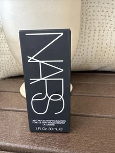 NARS Light Reflecting Foundation - Vienna (Light 4.5) 30ml/1oz New With Box - Picture 1 of 11