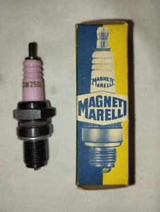 Candela Magneti Marelli CW250L per Vespe e Moto d'epoca - Foto 1 di 2