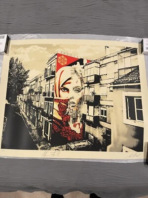 Serigrafía Obey Vhils Universal Personhood Lisboa firmada por Shepard Fairey  Foto 1 de 4