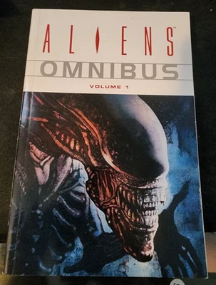 Dark Horse Comics Aliens Omnibus Vol. 1 Trade Paperback First Edition - Image 1 of 3