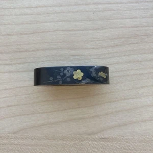 Piezas de espada japonesa con patrón de flores doradas Tsuba Katana armas samurai antiguas - Imagen 1 de 8