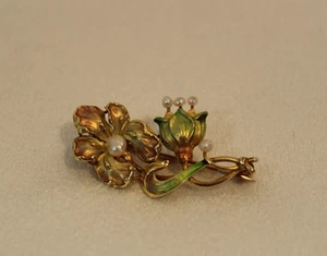 ANTIQUE ART NOUVEAU GOLD ENAMEL FLOWER PIN - Picture 1 of 3