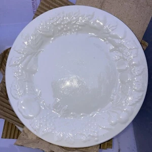 (x11 pcs) Gibson Housewares Salad Plates Embossed Raised Fruit Edge White 7 3/4” - Picture 1 of 11