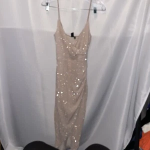 Windsor Sparkle Wrap Style Midi Dress Medium blush pink beige - Picture 1 of 8