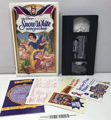 Snow White & the Seven Dwarfs VHS Video Masterpiece Inserts Clamshell Nearly New - Image 1 of 4