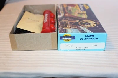 HO Scale Athearn 40' Triple Dome Tank Car, Mobil Gas, Red, #2387 BNOS - Image 1 of 3