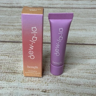 Mini iluminador Benefit Dew-La-La Liquid Glow LUNA Light Medium 3 ml 0,1 fl oz Foto 1 de 4