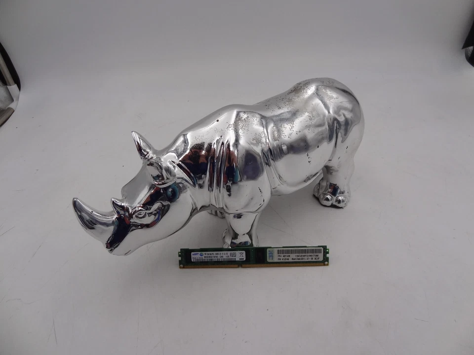 IBM 49Y1438 2GB (1x2gb) 2Rx8 PC3-10600 DDR3 RDIMM - Image 1 of 1