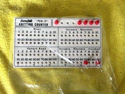 Винтажный белый вязальный счетчик SUSAN BATES PEG-IT + 10 колышков узор рядов - Изображение 1 из 2