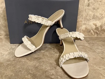 NUEVA ANN TAYLOR Joanne Sandalia Tacón Volantes Crudo/Crema/Marfil Talla 9 Nueva En Caja Foto 1 de 4