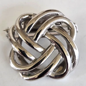 Vintage Celtic Knot Silver Tone Scarf Clip 1-3/8" w/Pin Attachment - Picture 1 of 5