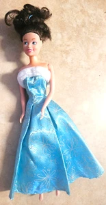 Muñeca de moda de juguete Multi Toys 1991 de 12" de alto con vestido de francia - Imagen 1 de 4