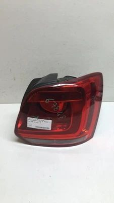 Feu arriere principal droit (feux) VOLKSWAGEN POLO 5 PHASE 1 6R0945096AH - Photo 1/4