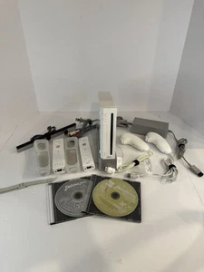 Pacchetto console Nintendo Wii RVL-001 con giochi testati - Foto 1 di 11