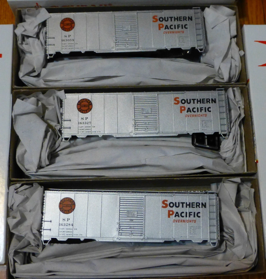 Accurail HO #8003 (paquete de 3) 40' sgl caja de puerta/SP Foto 1 de 1