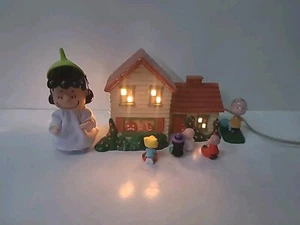 Hallmark Merry Miniatures 1996 parche calabaza cacahuetes casa de Halloween con extras - Imagen 1 de 17