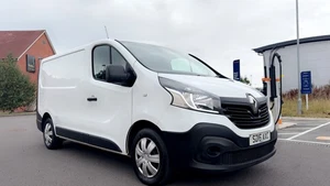 Renault trafic 2016 just had a full service, 12 months MOT -NO VAT- HPI CLEAR - Picture 1 of 14