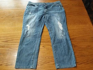 Jennifer Lopez Boyfriend Capri Denim Jeans Size 16 Distressed Holes - Picture 1 of 8