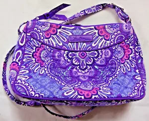 NEU Vera Bradley Schultertasche gesteppt lila verstellbare Träger Blumenmuster - Bild 1 von 3
